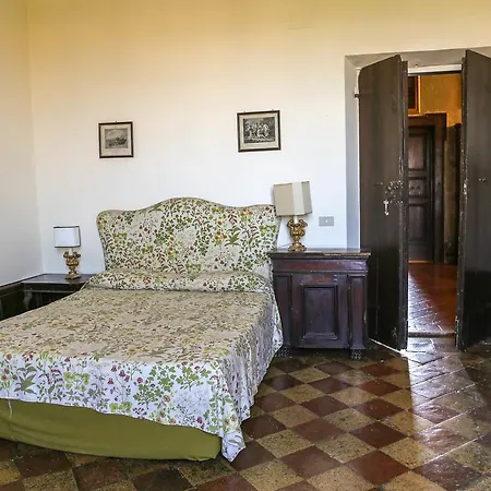 فندق مبيت وإفطار Malacari 3*