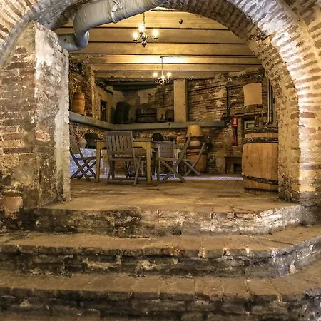 Malacari 3* Offagna
